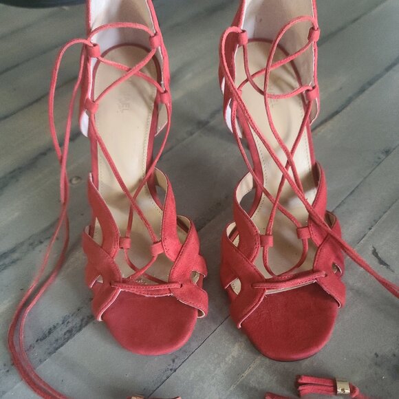 MICHAEL by Michael Kors Women's Size 7.5 Mirabel Red Suede Stiletto Heels Tassel - Picture 2 of 9